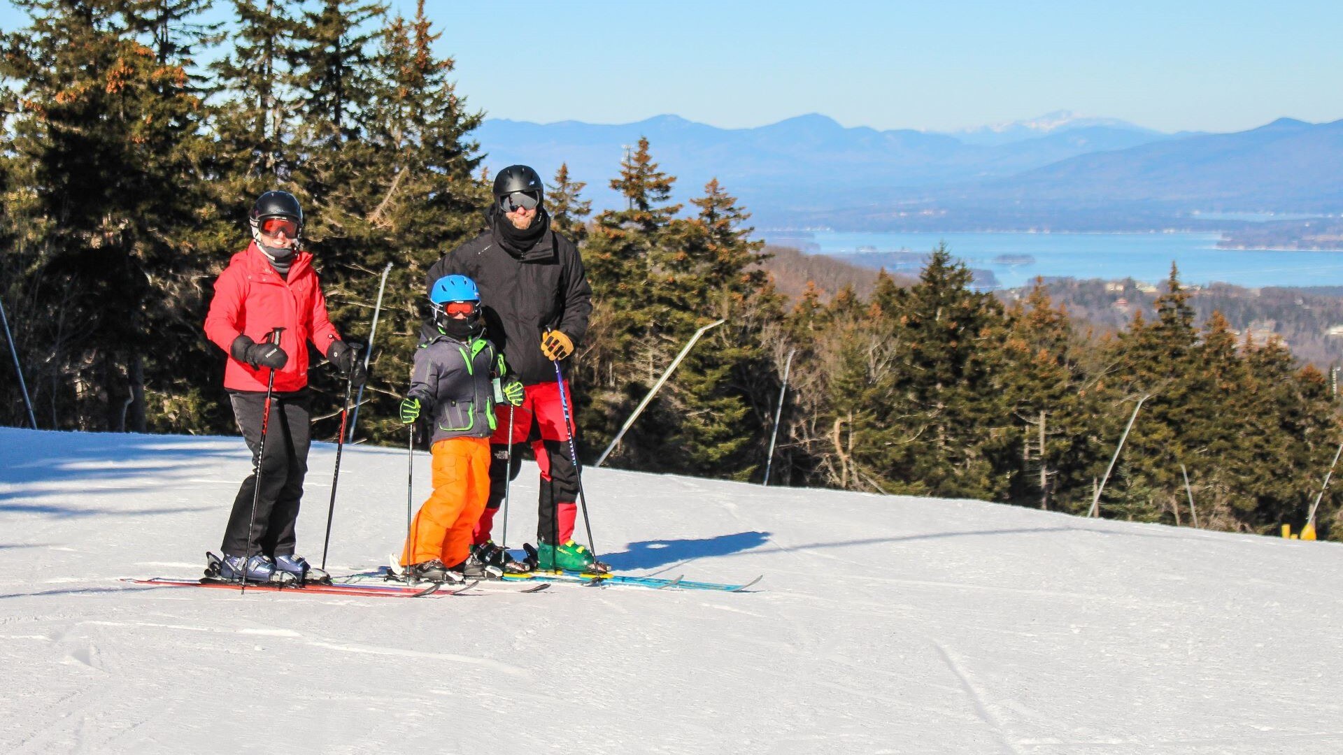a skiing family at Gunstock