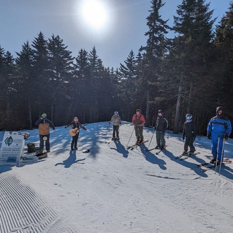 Skiers gather trailside for Alpine Church service