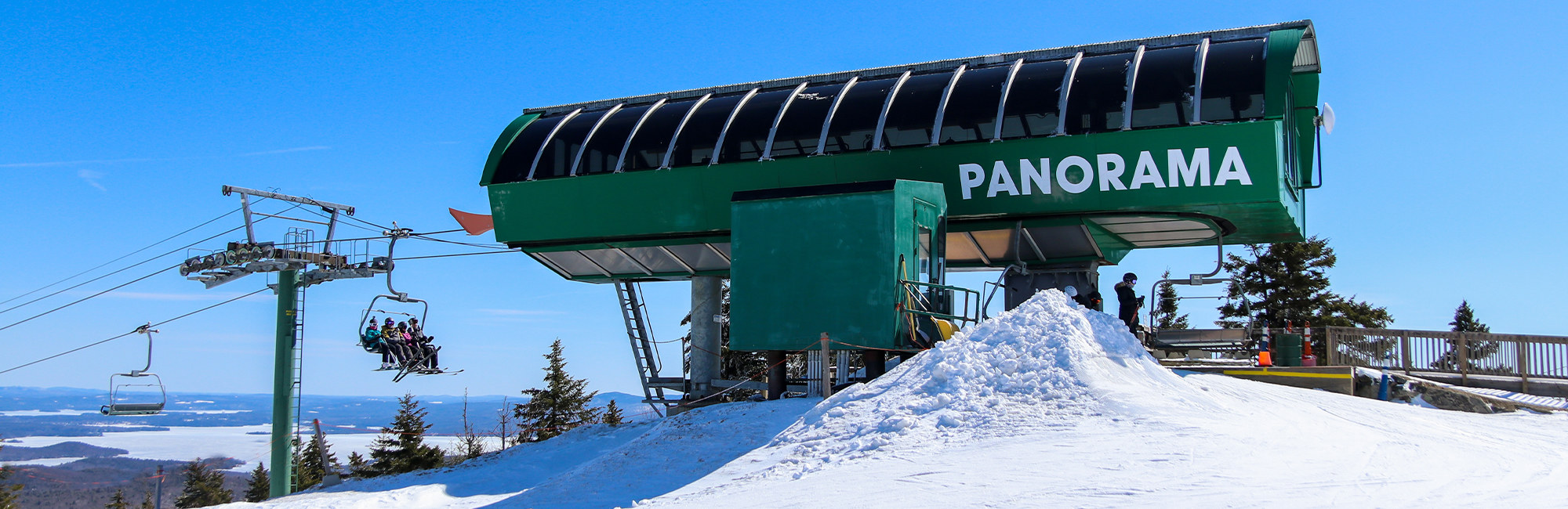 Pan lift at the summit